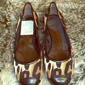 Giuseppe flats with sexy design